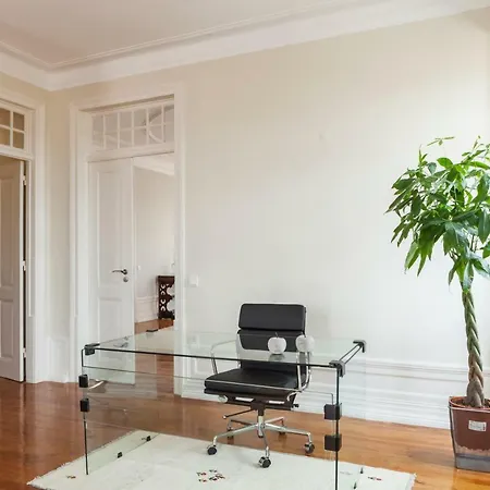 Alfama Castle District Best Views Panoramic Balcony 3 Bedrooms 2 Bathrooms 1st Floor Ac דירה ליסבון