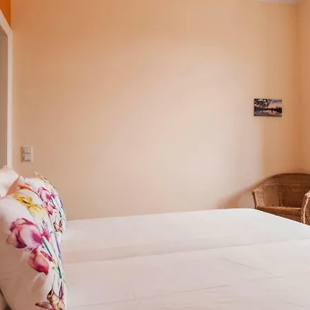 Alfama Castle District Best Views Panoramic Balcony 3 Bedrooms 2 Bathrooms 1st Floor Ac דירה ליסבון