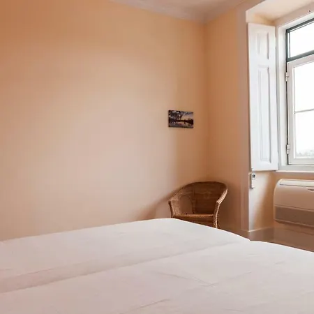 Alfama Castle District Best Views Panoramic Balcony 3 Bedrooms 2 Bathrooms 1st Floor Ac דירה *