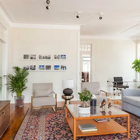 Alfama Castle District Best Views Panoramic Balcony 3 Bedrooms 2 Bathrooms 1st Floor Ac ליסבון