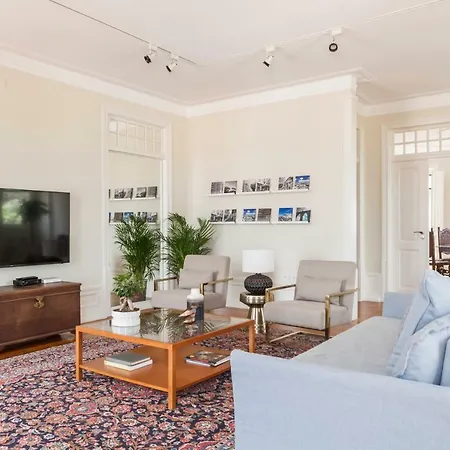 Alfama Castle District Best Views Panoramic Balcony 3 Bedrooms 2 Bathrooms 1st Floor Ac דירה