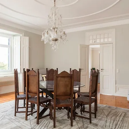 Alfama Castle District Best Views Panoramic Balcony 3 Bedrooms 2 Bathrooms 1st Floor Ac * ליסבון