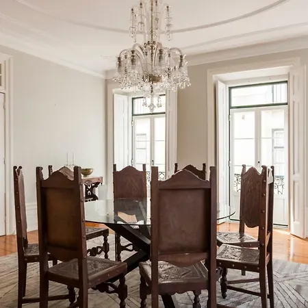 דירה Alfama Castle District Best Views Panoramic Balcony 3 Bedrooms 2 Bathrooms 1st Floor Ac