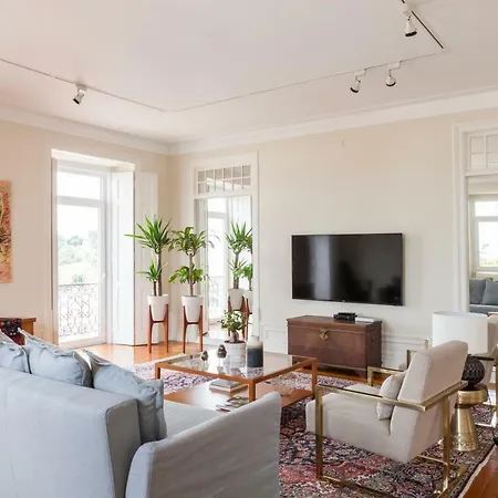 Alfama Castle District Best Views Panoramic Balcony 3 Bedrooms 2 Bathrooms 1st Floor Ac דירה