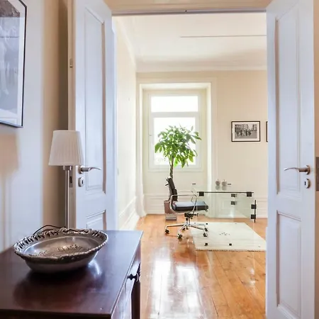 Alfama Castle District Best Views Panoramic Balcony 3 Bedrooms 2 Bathrooms 1st Floor Ac דירה *